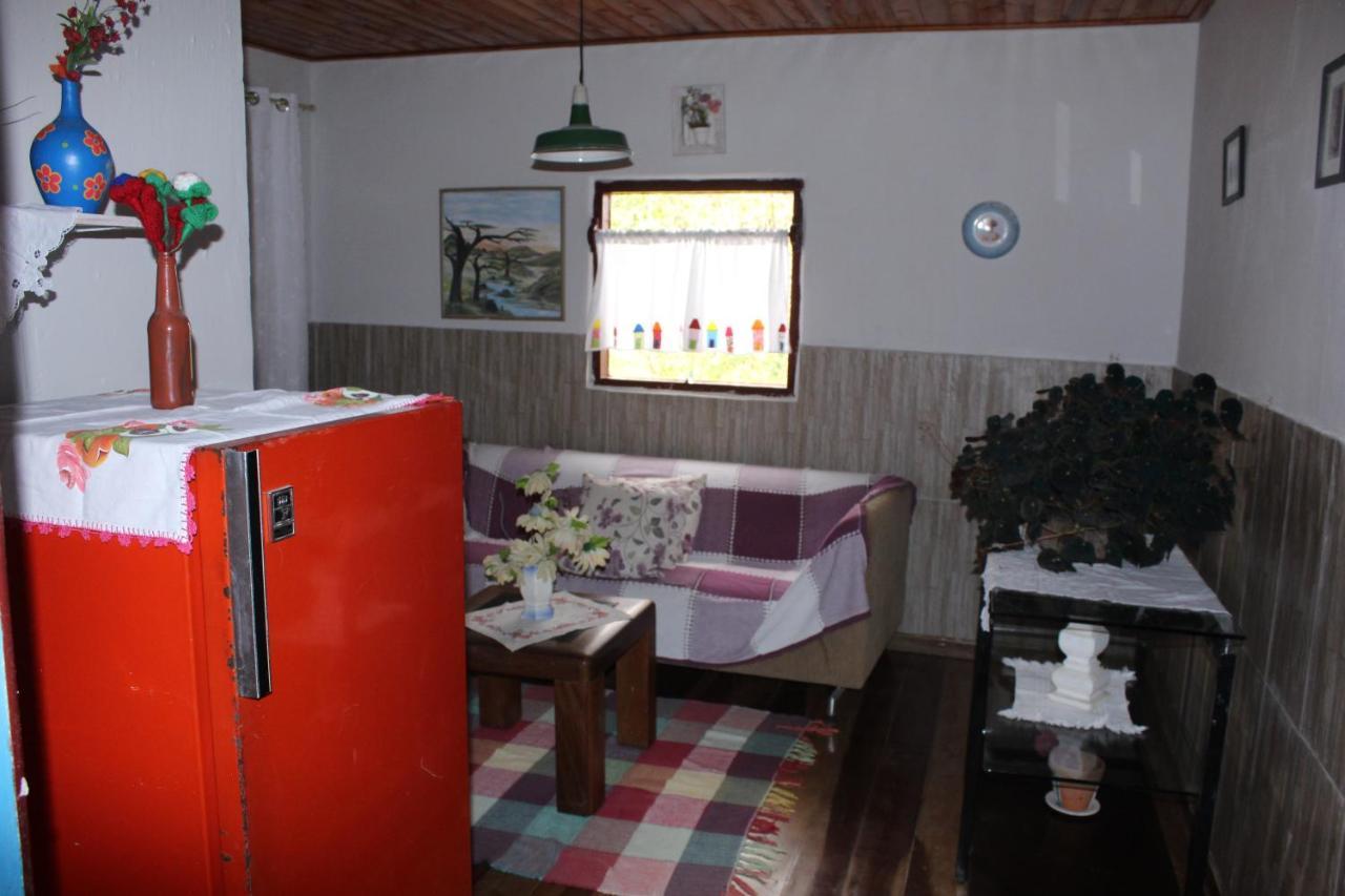 Pousada Aconchego da Valdirene Lavras Novas Exterior foto