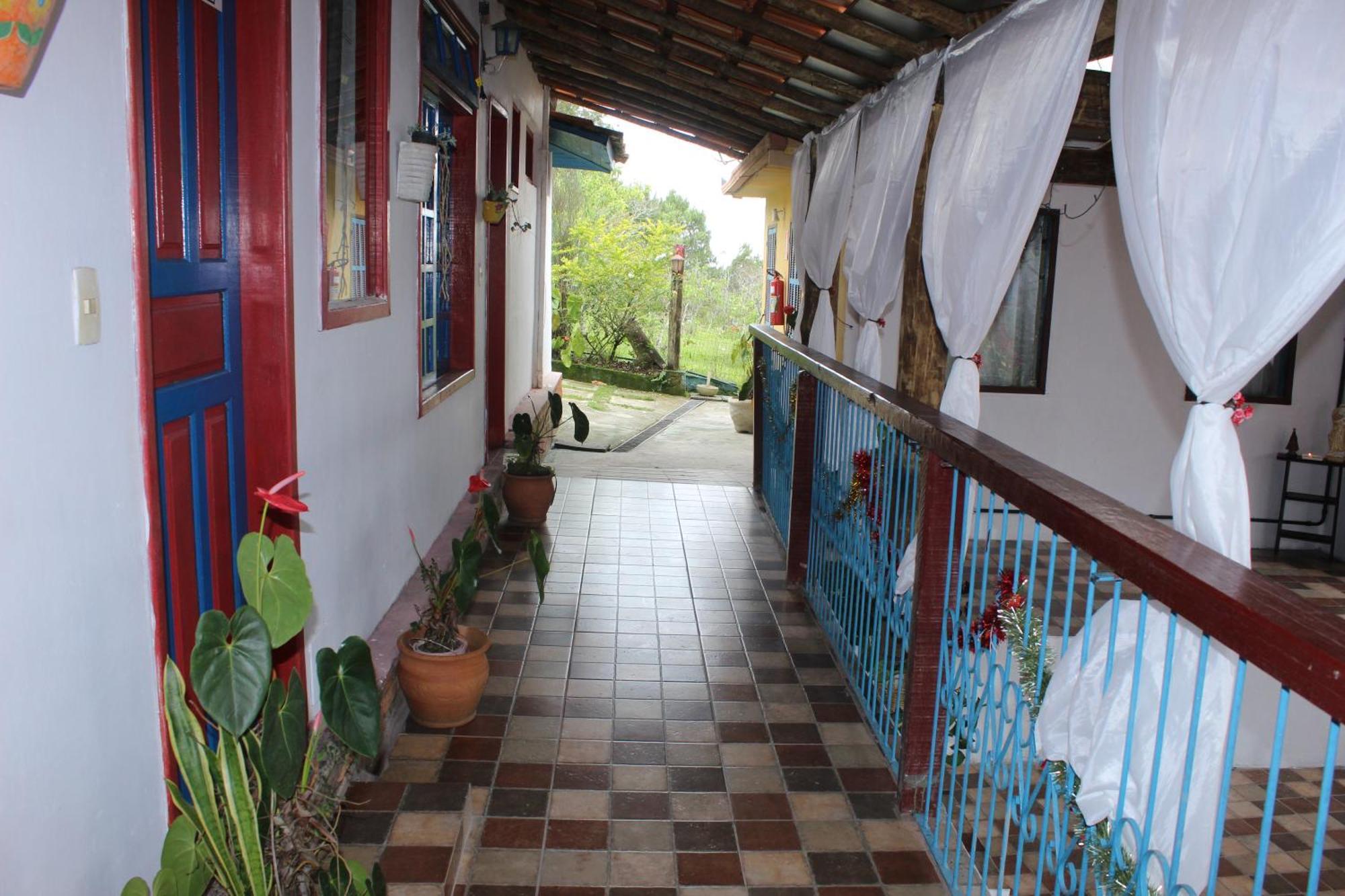 Pousada Aconchego da Valdirene Lavras Novas Exterior foto